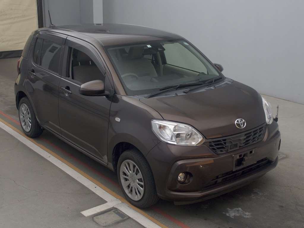 2016 Toyota Passo M700A[2]