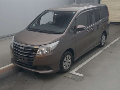 2014 Toyota Noah