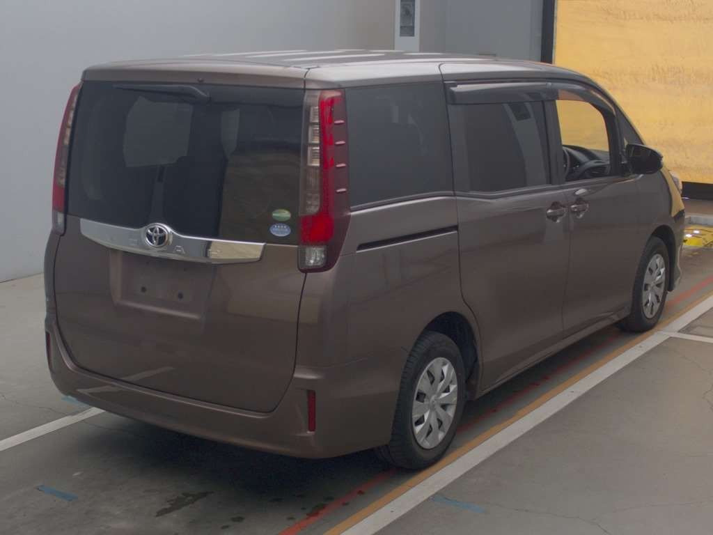 2014 Toyota Noah ZRR80G[1]