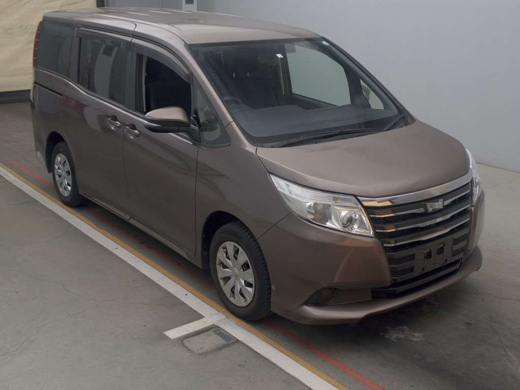 2014 Toyota Noah ZRR80G[2]