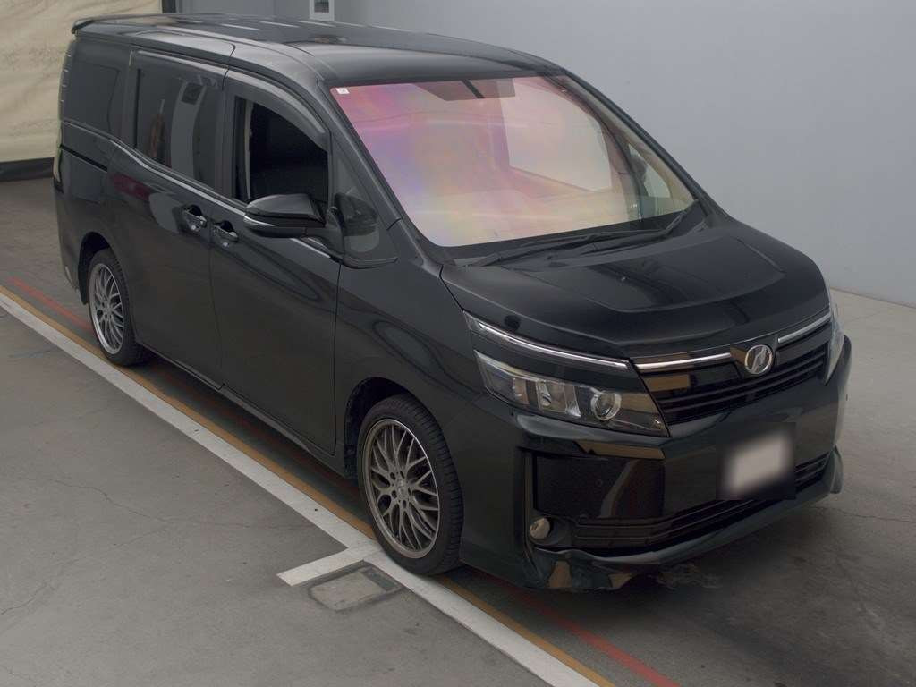 2014 Toyota Voxy ZRR80G[2]