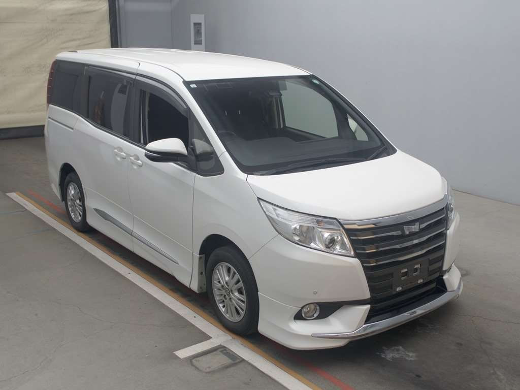 2017 Toyota Noah ZRR80G[2]