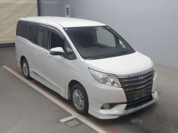 2017 Toyota Noah