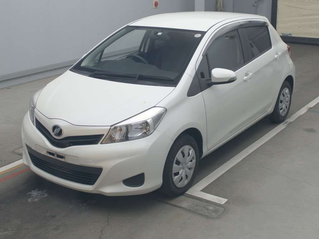 2014 Toyota Vitz NSP130[0]