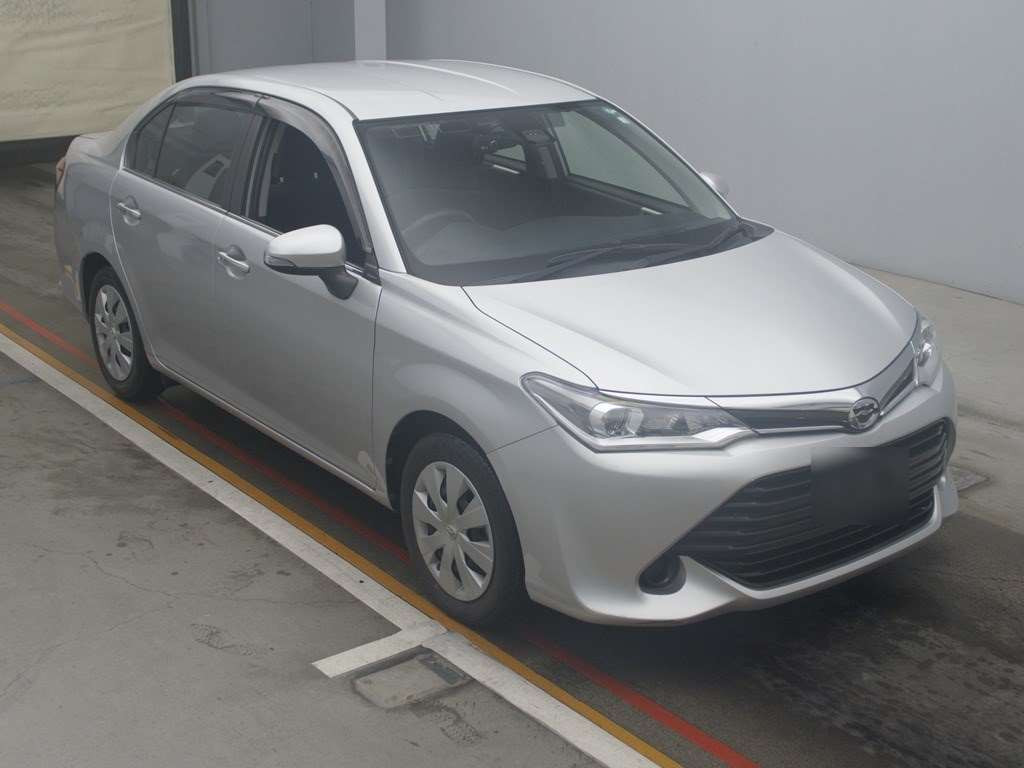 2016 Toyota Corolla Axio NRE161[2]