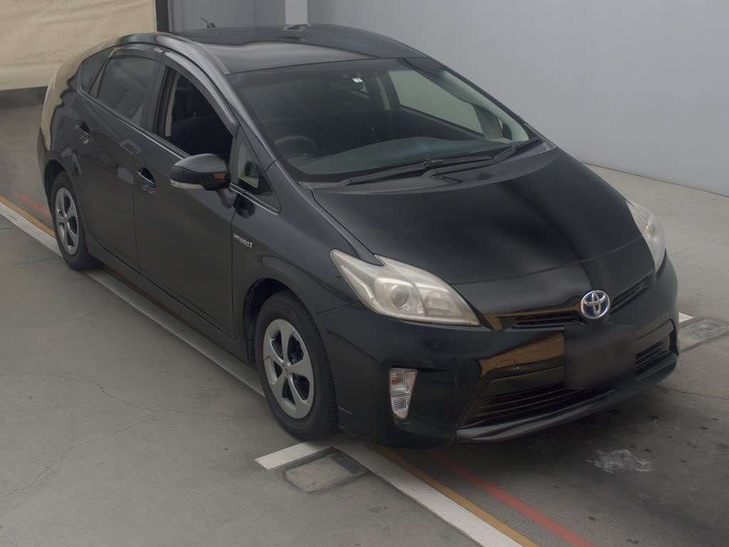 2012 Toyota Prius ZVW30[2]