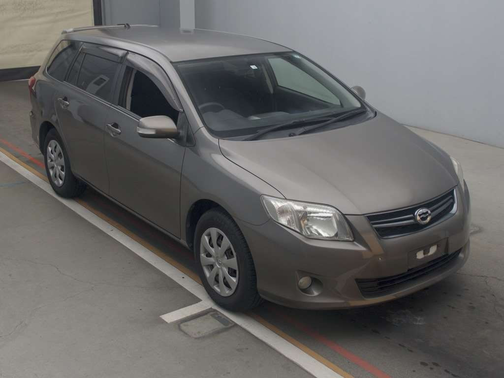 2010 Toyota Corolla Fielder NZE141G[2]