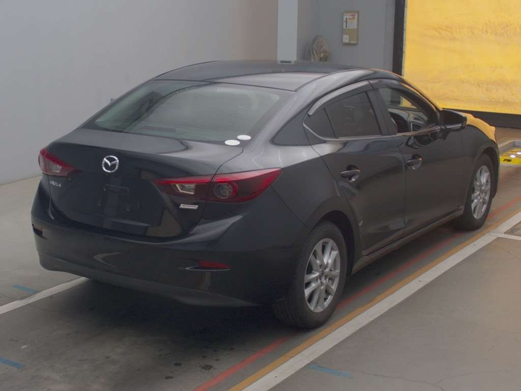 2015 Mazda Axela BM5FP[1]