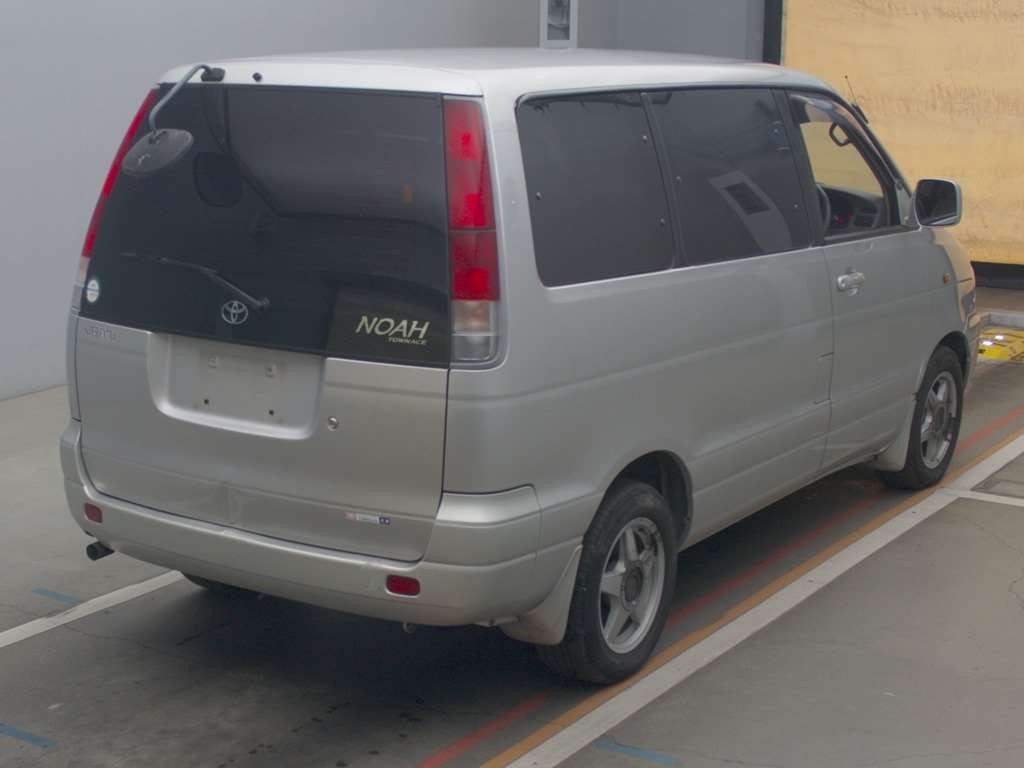 2001 Toyota Townace Noah SR40G[1]