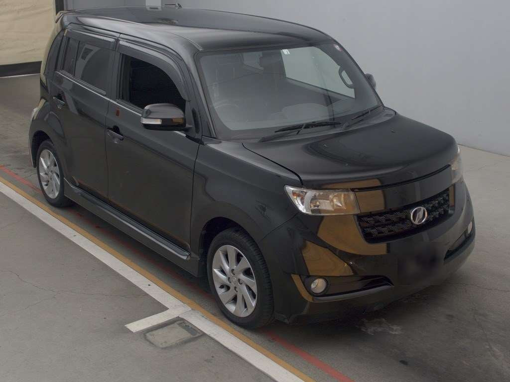 2010 Toyota bB QNC21[2]