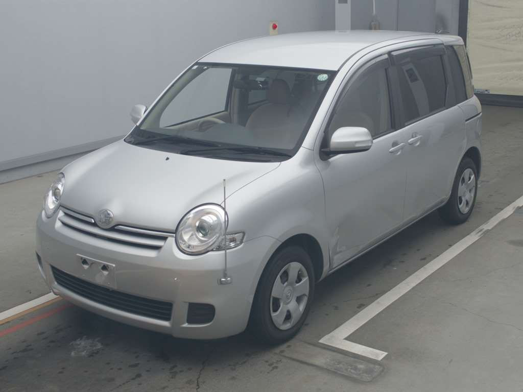 2015 Toyota Sienta NCP81G[0]