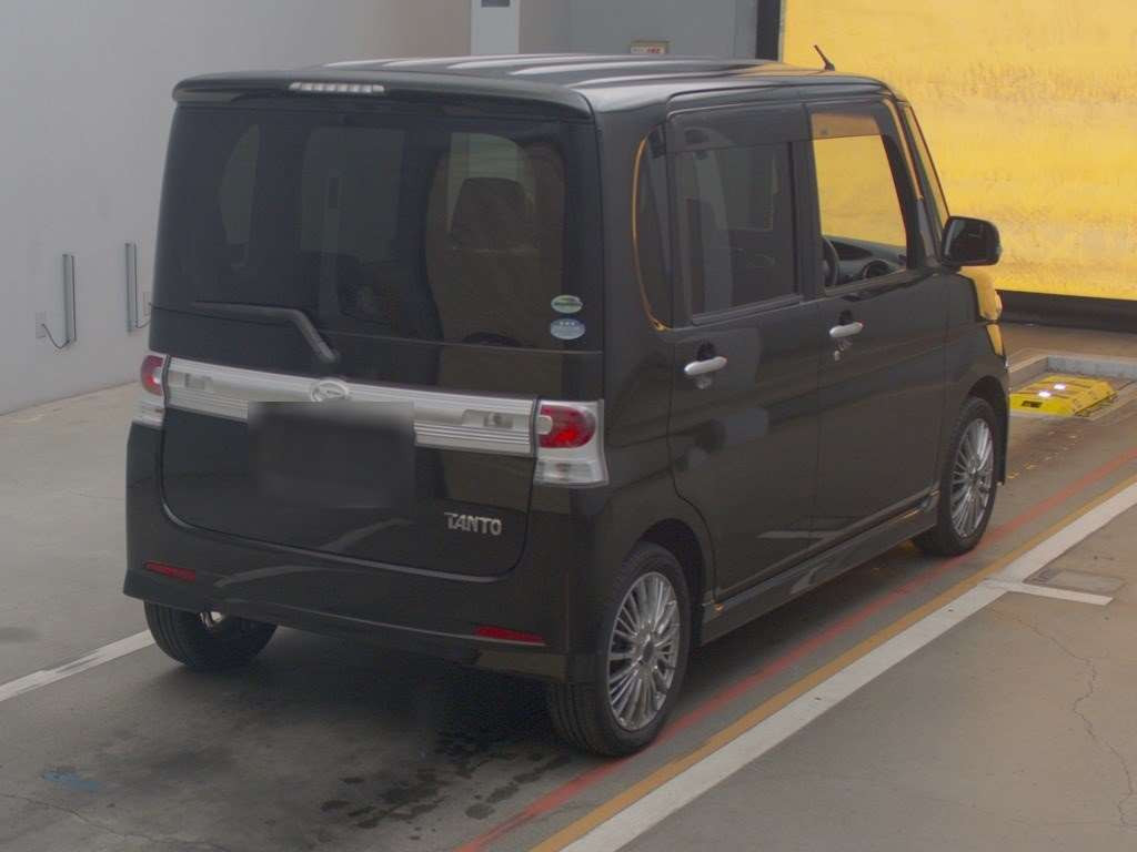 2010 Daihatsu Tanto Custom L375S[1]