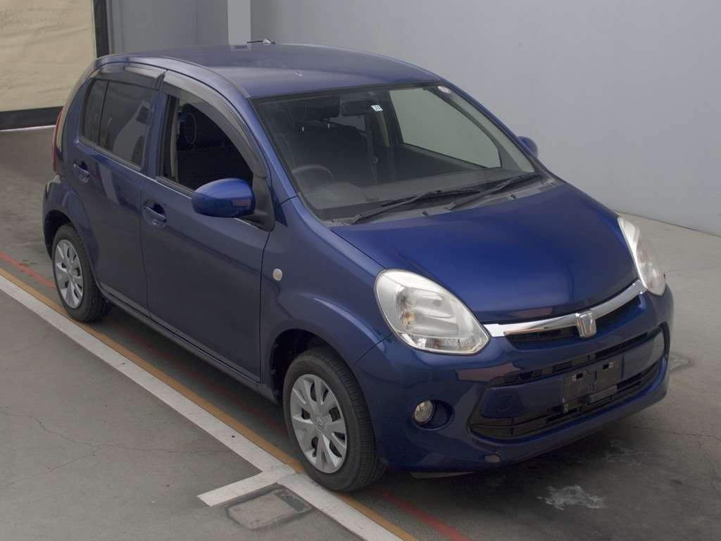 2015 Toyota Passo KGC30[2]