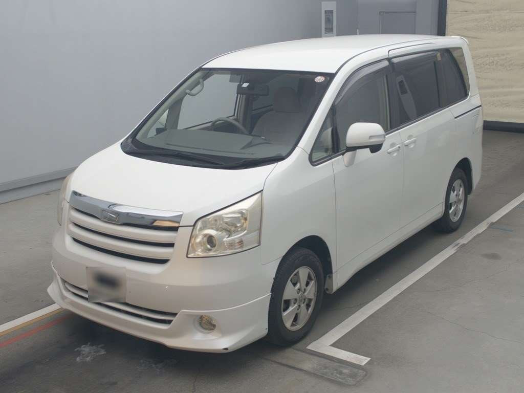 2007 Toyota Noah ZRR70G[0]