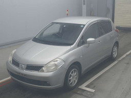 2005 Nissan Tiida