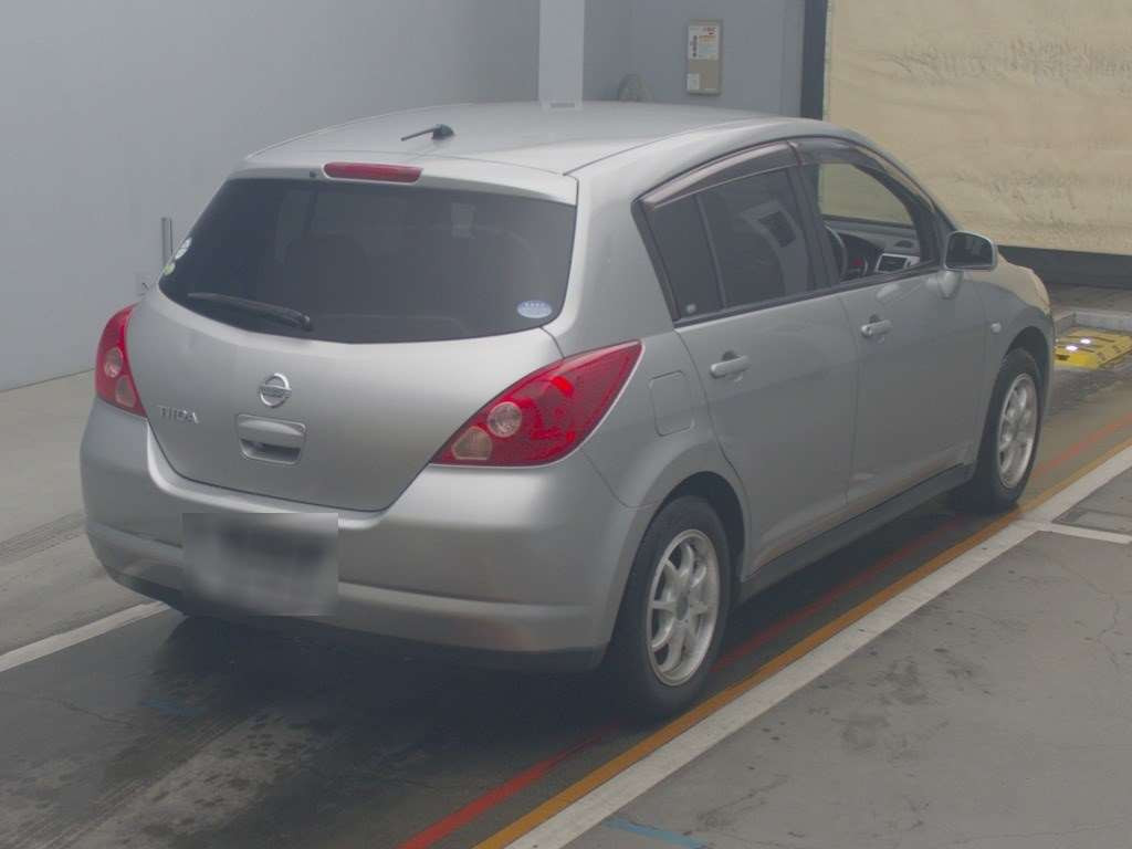 2005 Nissan Tiida C11[1]