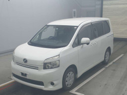 2010 Toyota Voxy