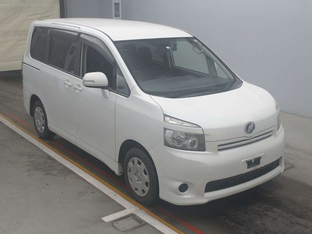 2010 Toyota Voxy ZRR70G[2]