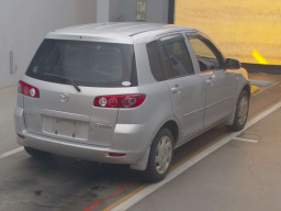 2004 Mazda Demio