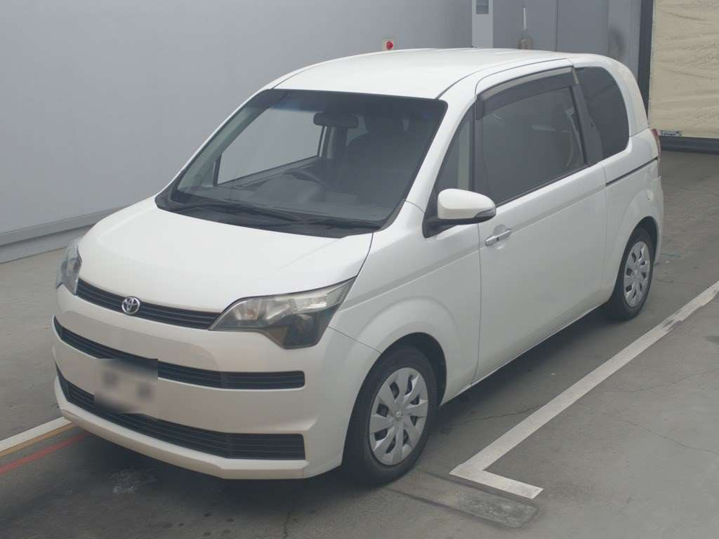 2013 Toyota Spade NCP141[0]