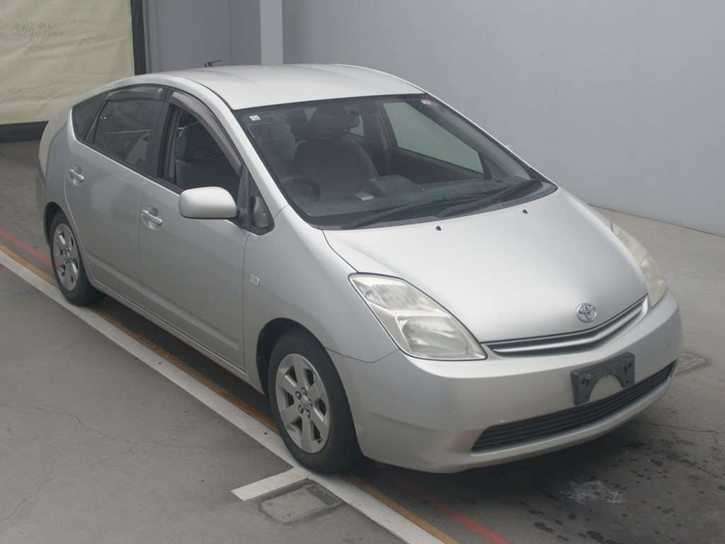 2004 Toyota Prius NHW20[2]