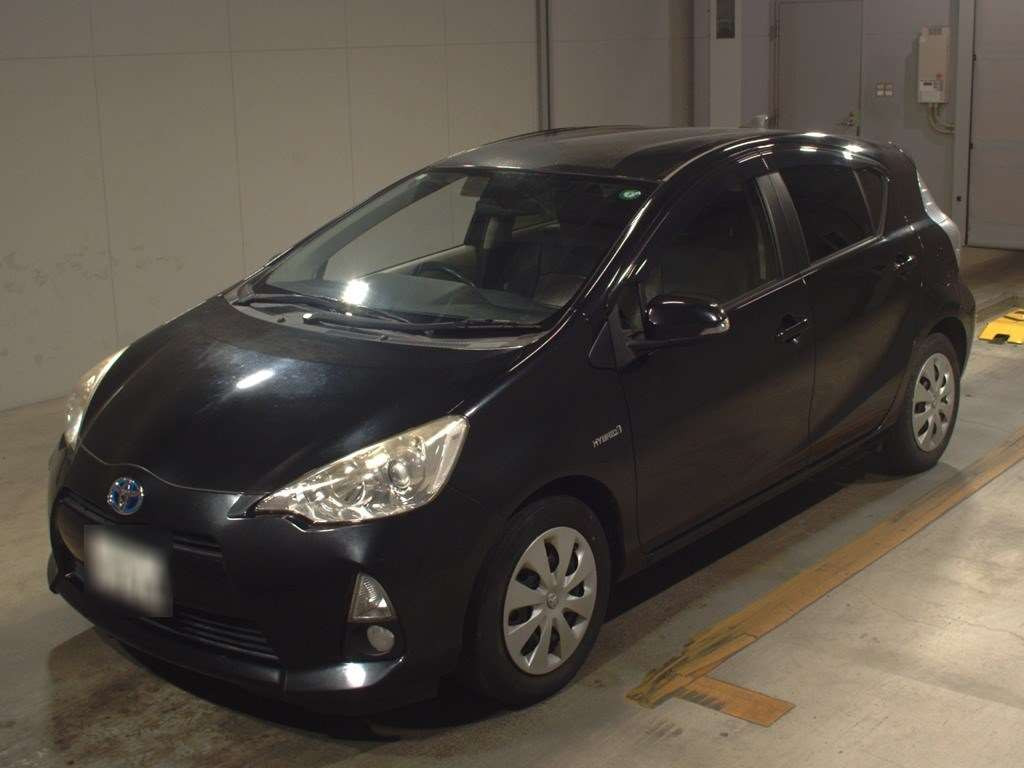 2013 Toyota Aqua NHP10[0]