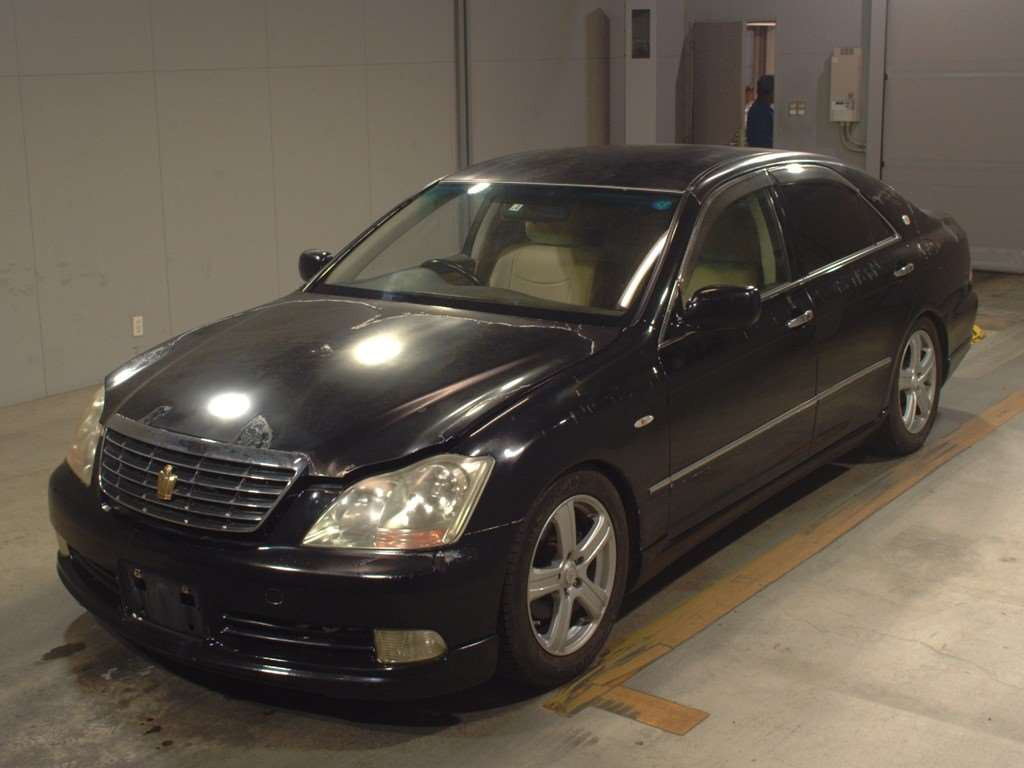 2004 Toyota Crown GRS182[0]