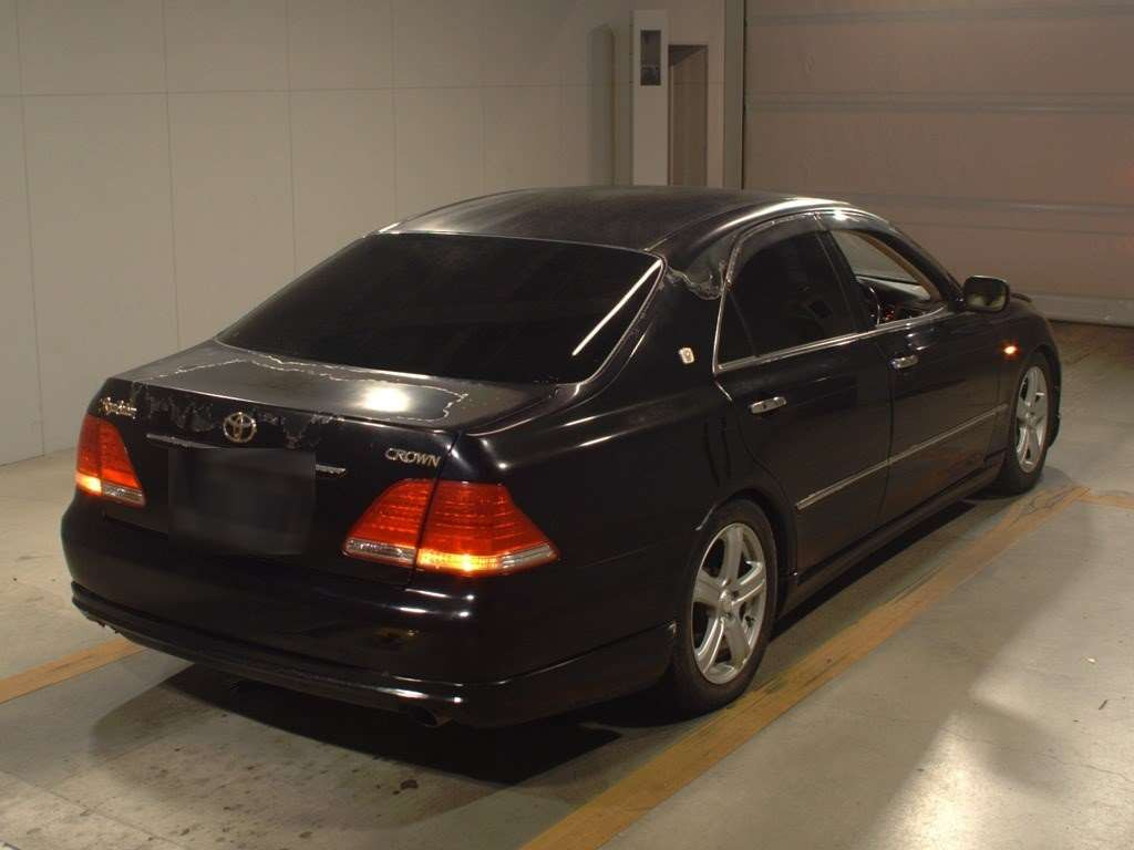 2004 Toyota Crown GRS182[1]