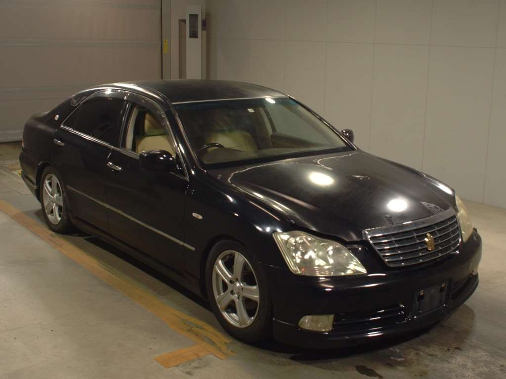 2004 Toyota Crown GRS182[2]