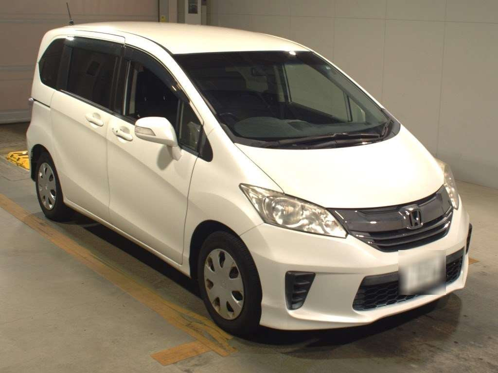 2014 Honda Freed GB3[2]