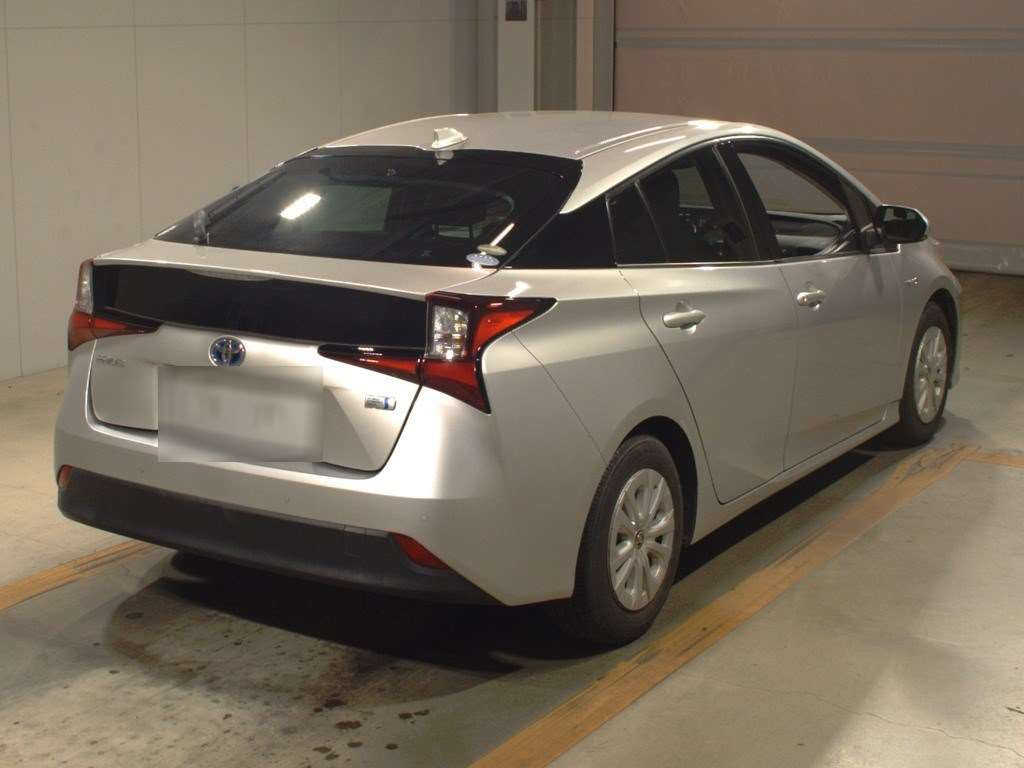 2019 Toyota Prius ZVW51[1]