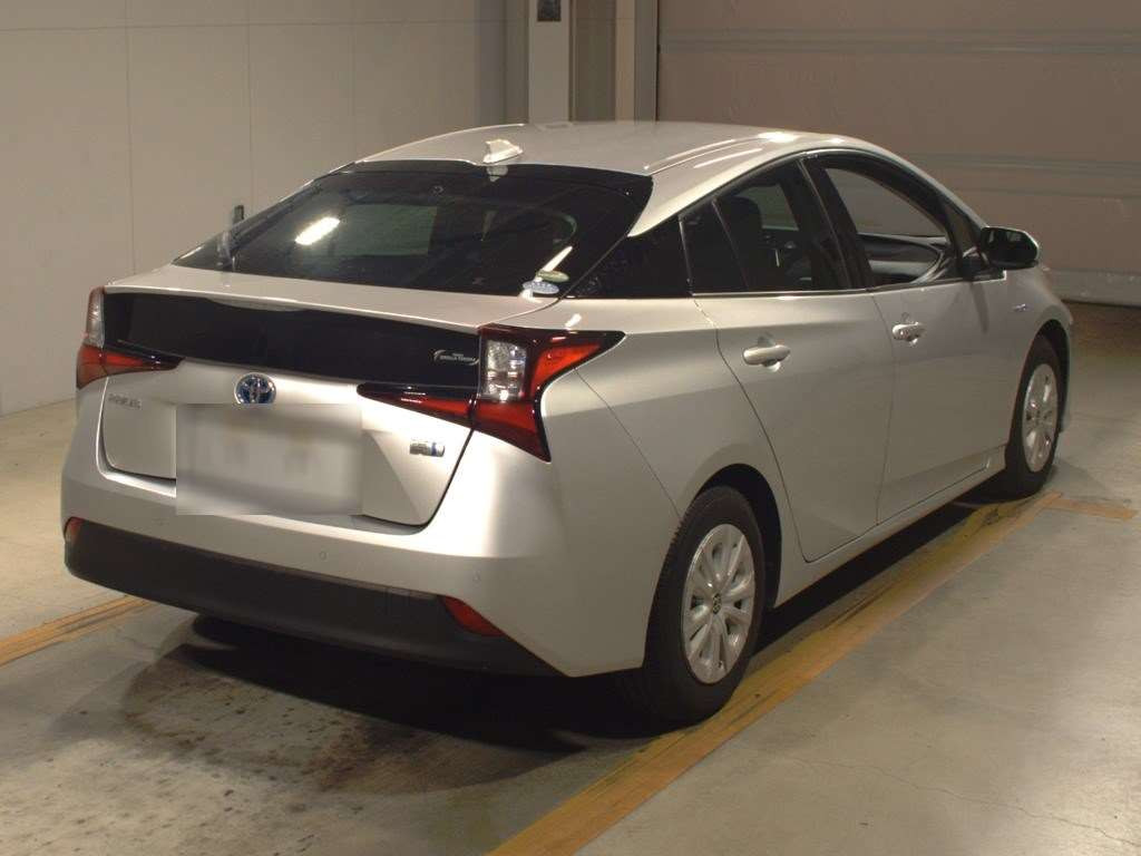 2019 Toyota Prius ZVW51[1]