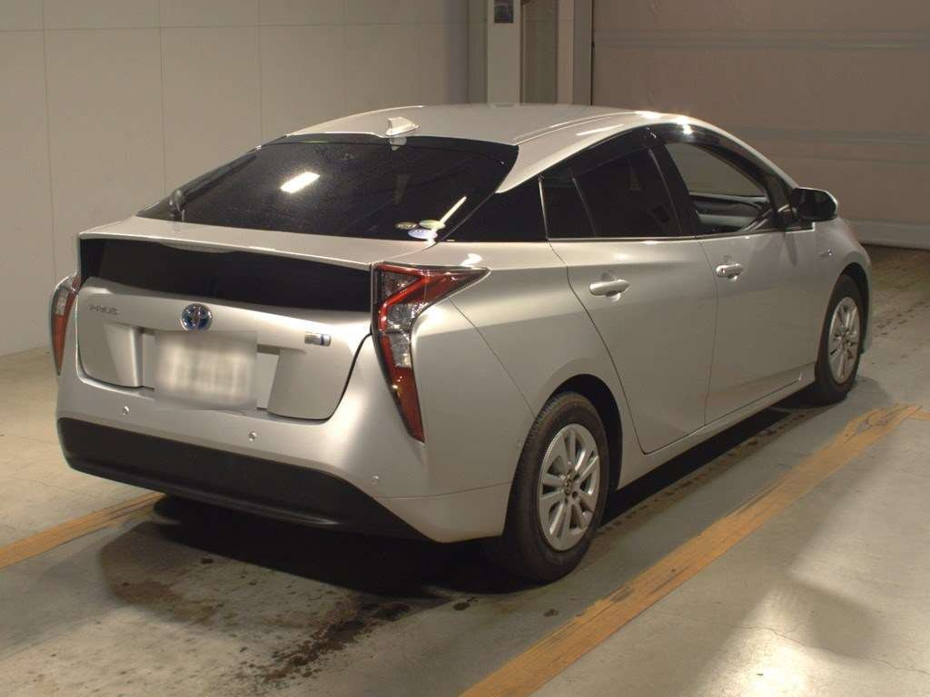 2018 Toyota Prius ZVW50[1]