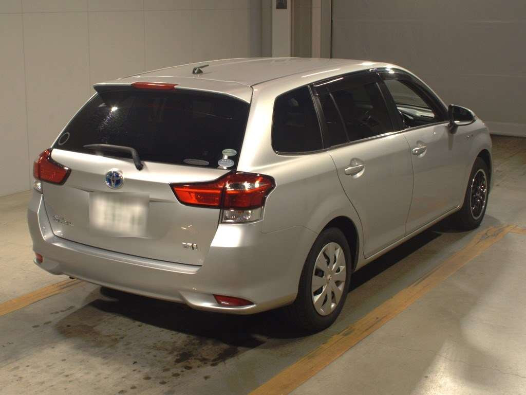 2015 Toyota Corolla Fielder NKE165G[1]