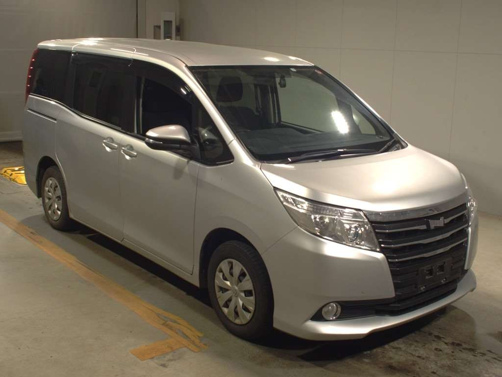 2015 Toyota Noah ZRR80G[2]