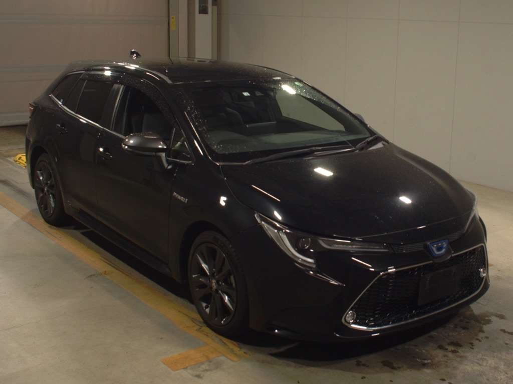 2020 Toyota Corolla Touring Wagon ZWE211W[2]