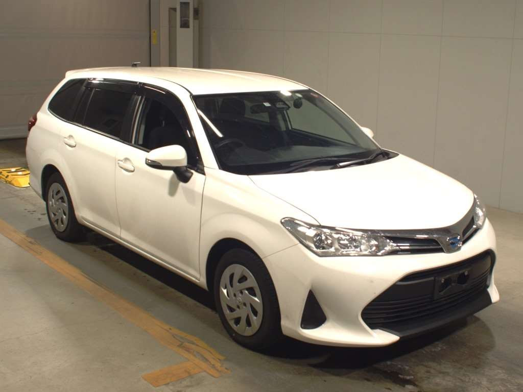 2021 Toyota Corolla Fielder NKE165G[2]