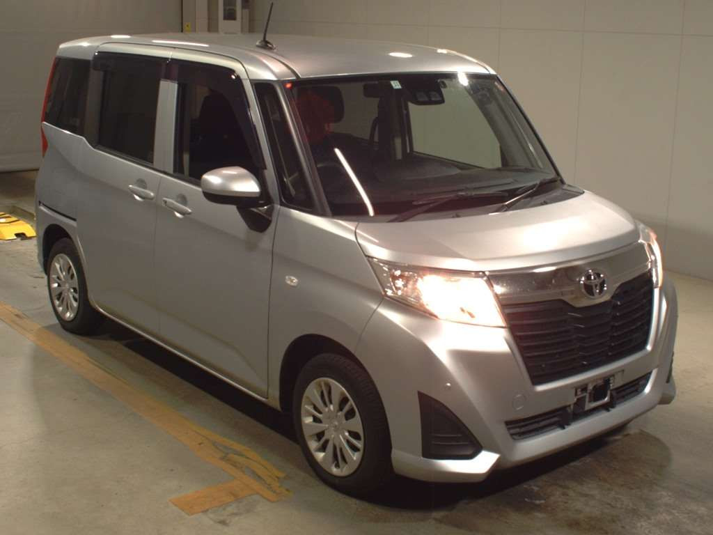 2019 Toyota Roomy M900A[2]