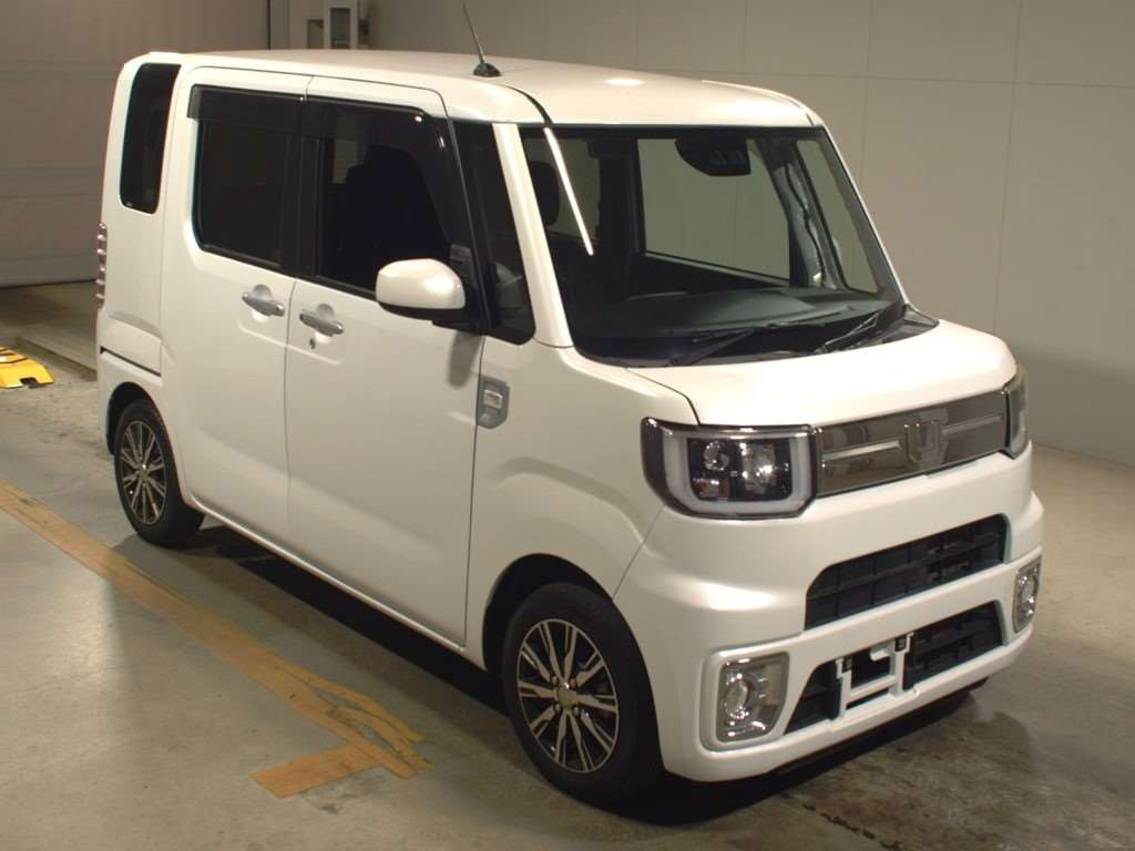 2021 Daihatsu Wake LA700S[2]