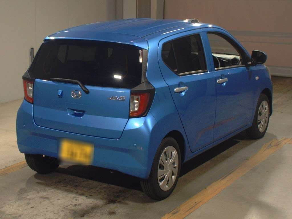 2022 Daihatsu Mira es LA350S[1]