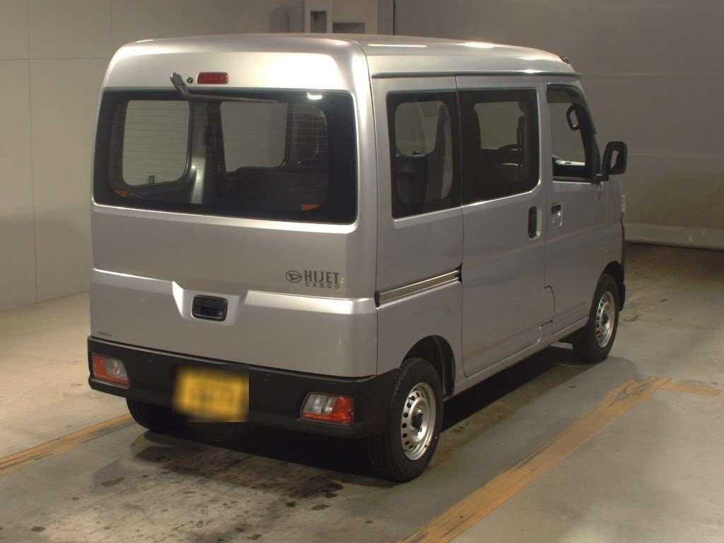 2022 Daihatsu Hijet Cargo S700V[1]