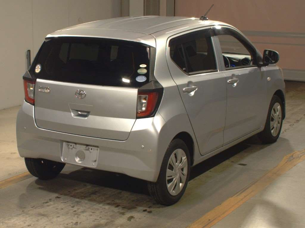 2017 Toyota Pixis Epoch LA350A[1]