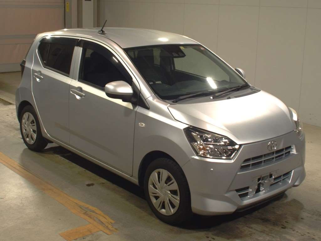 2017 Toyota Pixis Epoch LA350A[2]