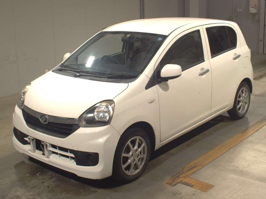 2015 Daihatsu Mira es LA300S[0]