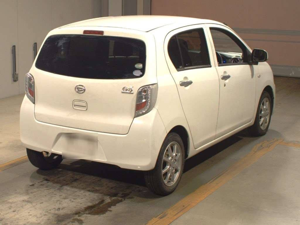 2015 Daihatsu Mira es LA300S[1]