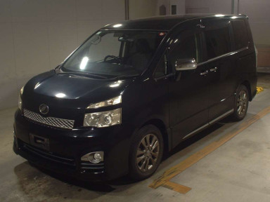 2011 Toyota Voxy