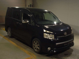 2010 Toyota Voxy