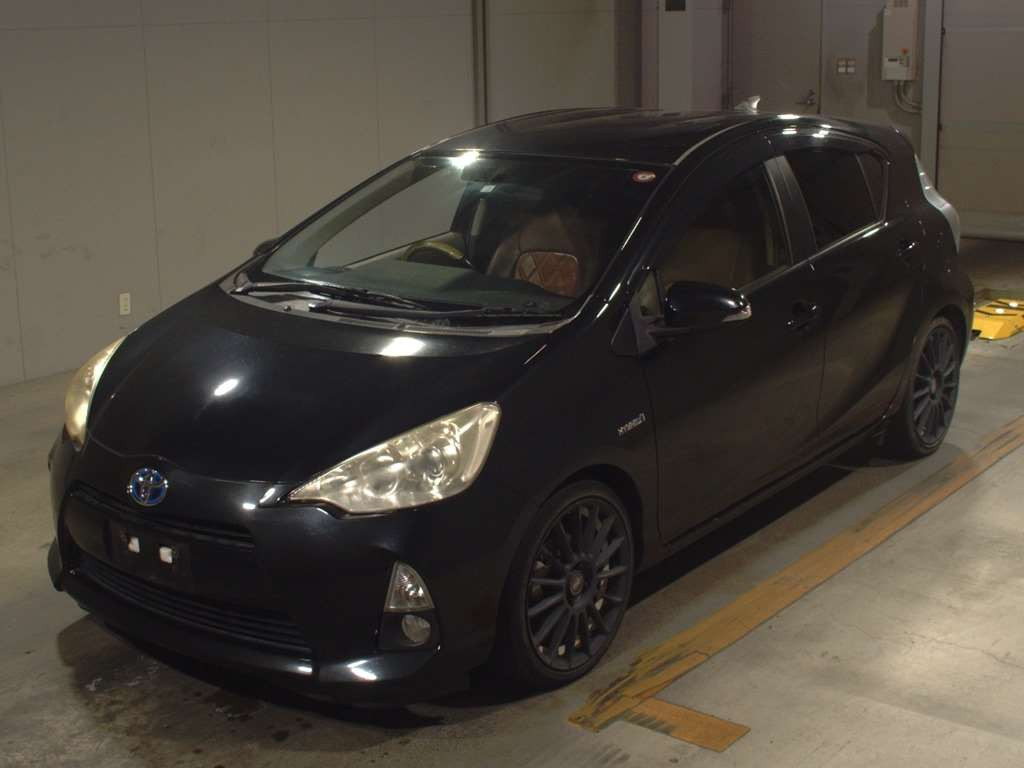 2012 Toyota Aqua NHP10[0]