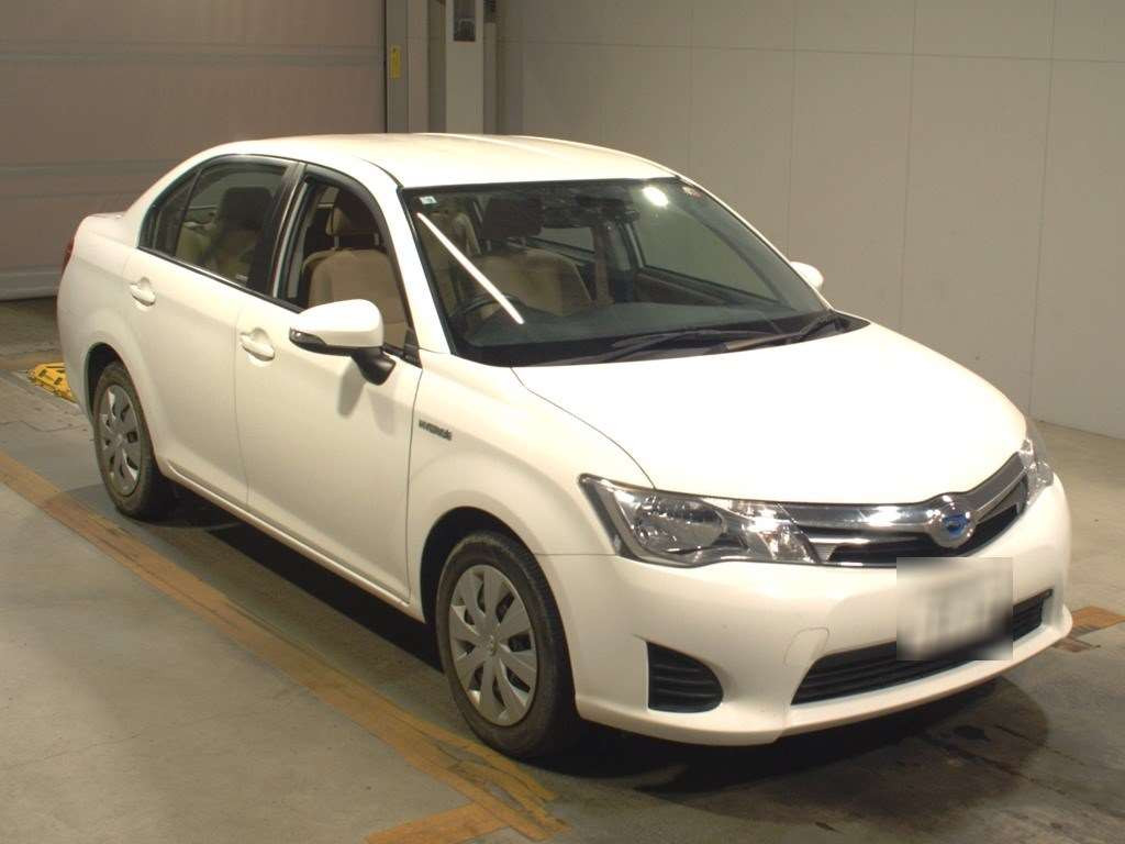 2014 Toyota Corolla Axio NKE165[2]