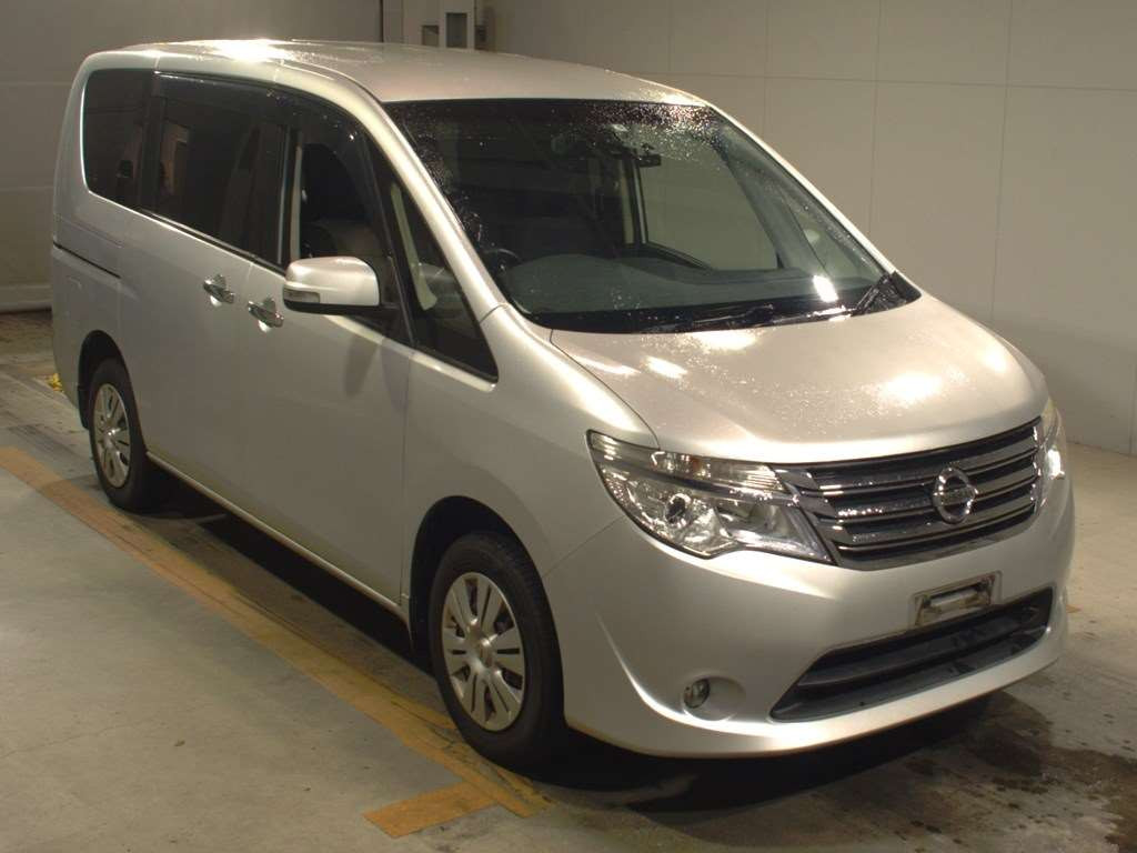 2015 Nissan Serena NC26[2]